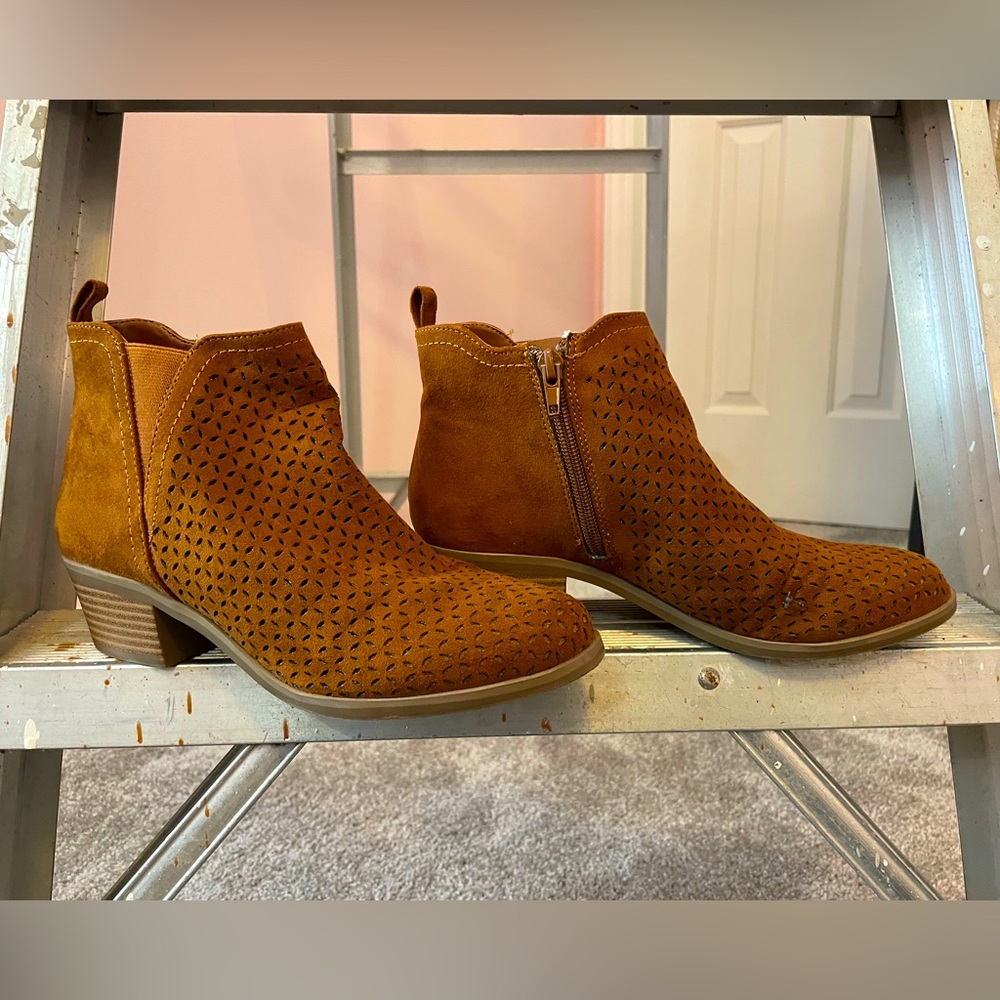 Market and Spruce Tan Ankle Booties